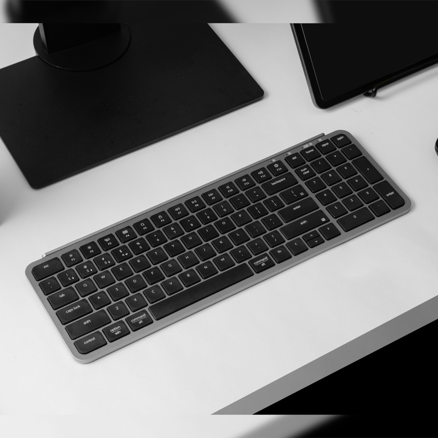 B2P-K1_Keychron-B2-Pro-Ultra-Slim-96-Wireless-Keyboard-Space-Grey_wr_03a Keychron B2 Pro Ultra-Slim 96% Wireless Keyboard - Space Gray