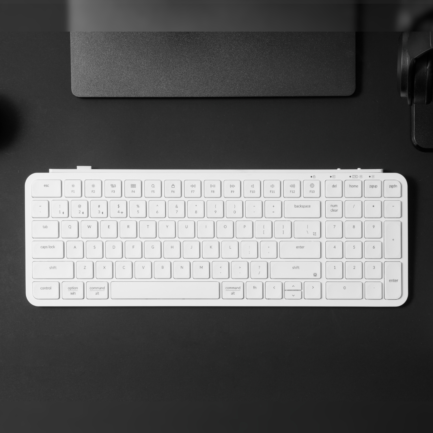 B2P-K8_Keychron-B2-Pro-Ultra-Slim-96-Wireless-Keyboard-Ivory-White_wr_05a Keychron B2 Pro Ultra-Slim 96% Wireless Keyboard - Ivory White