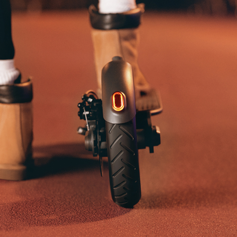 BHR6444EU_wr_03a Xiaomi Electric Scooter Pneumatic Tyre 8.5