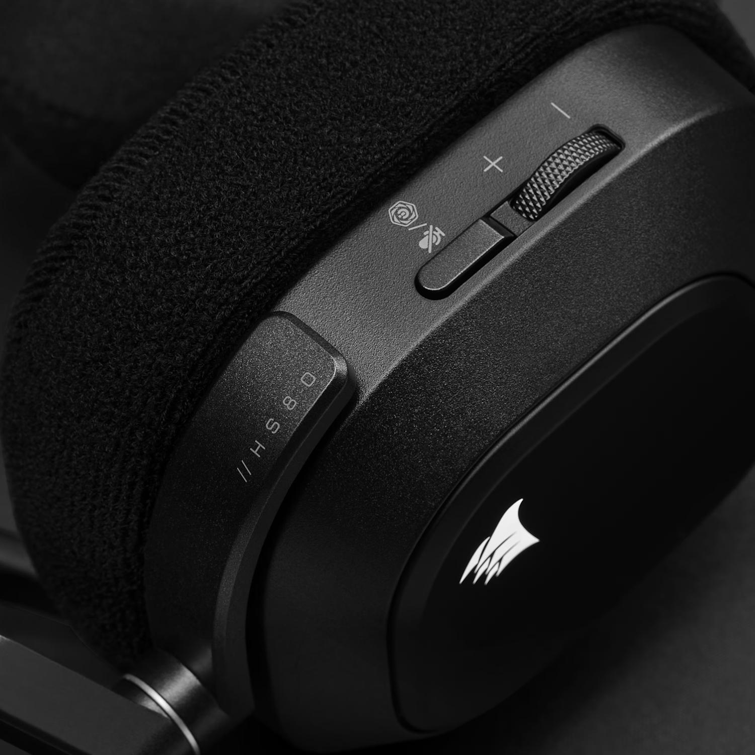 CA-9011237-AP_CorsairHS80_RGB_USB_Wired_Over-Ear_Gamin_wr_07 Corsair HS80 RGB USB Wired Over-Ear Gaming Headset — Carbon Black