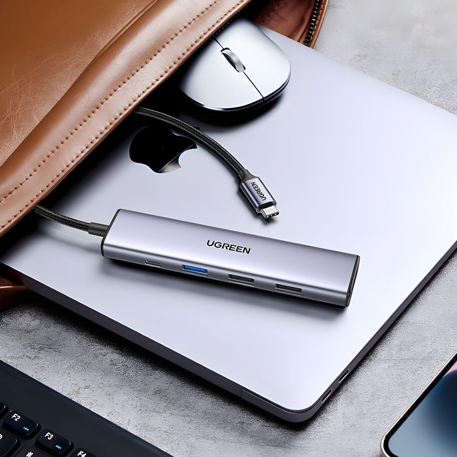 CM478-15495-wr-04-1 UGREEN Revodok 5-in-1 Type-C Hub | 4K HDMI | Type-C | USB3.0 | USB2.0