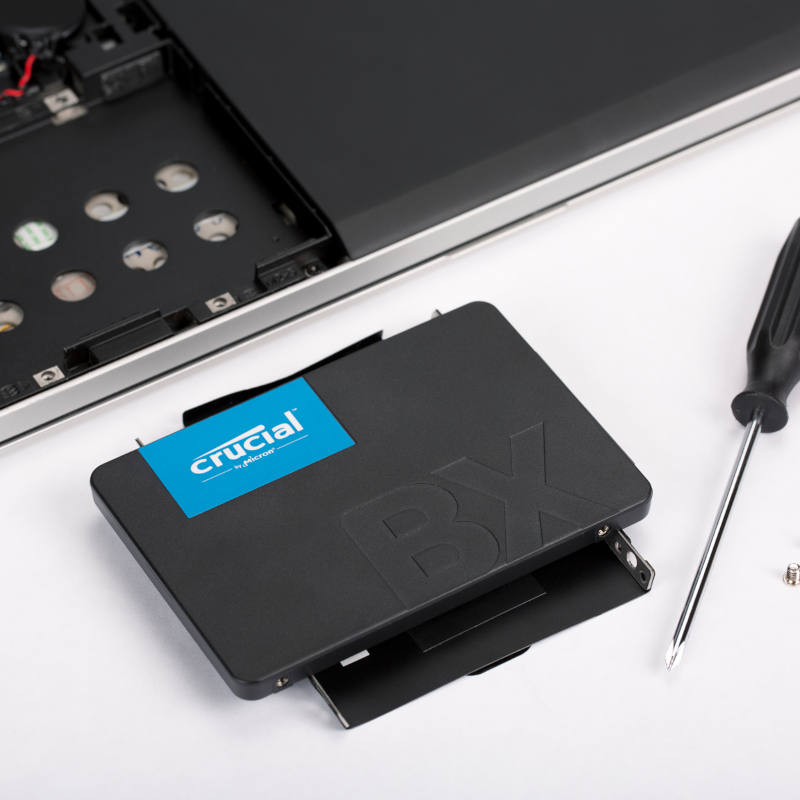 CT2000BX500SSD1_wr_07a Crucial BX500 2TB 2.5" SATA SSD