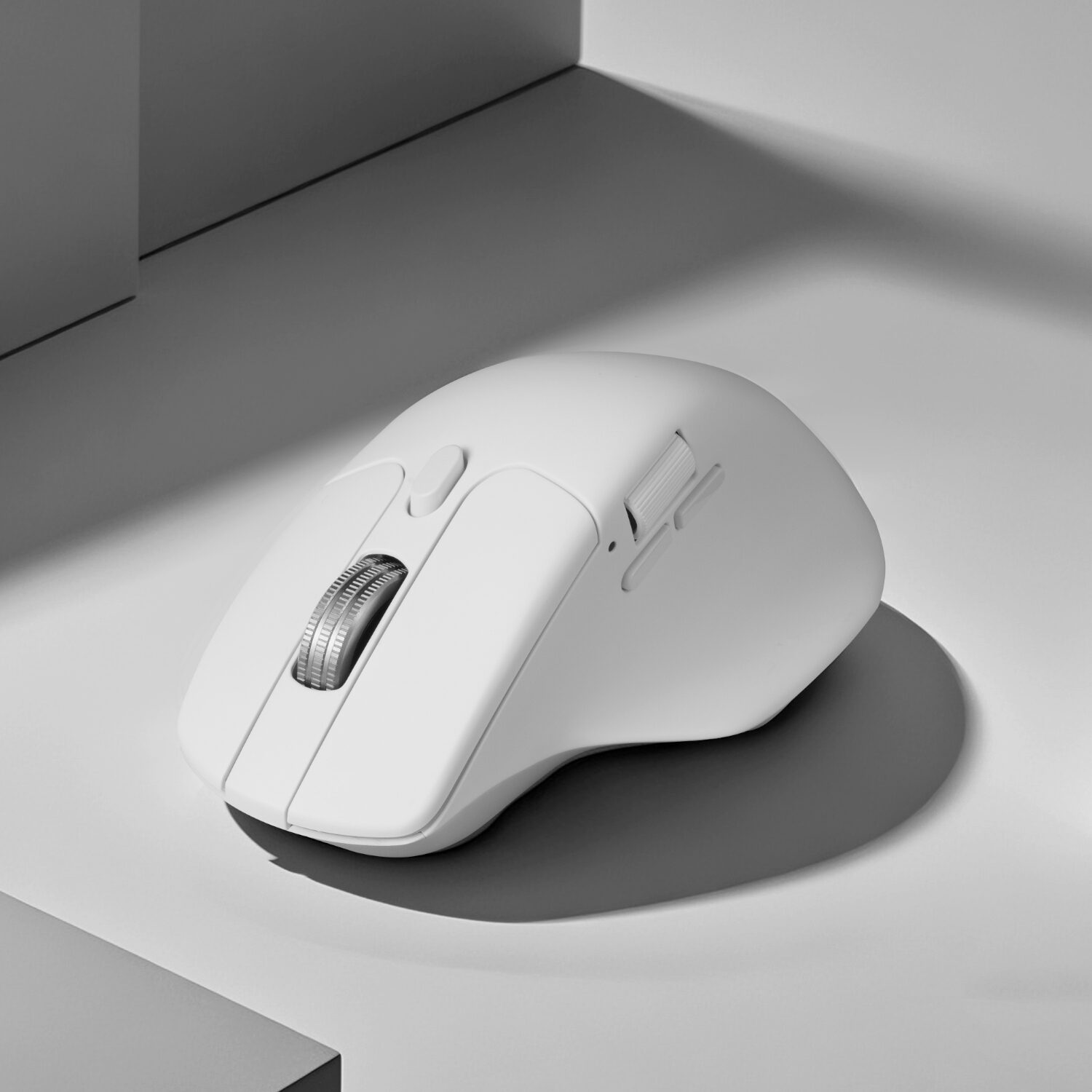 M6S-B72_Keychron_M6SB72_1K_Wireless_Mouse_BT24GH_wr_03 Keychron M6SB72 1K Wireless Mouse (BT/2.4GHz/Wired) with Huano silent Micro switch and premium wheel - White