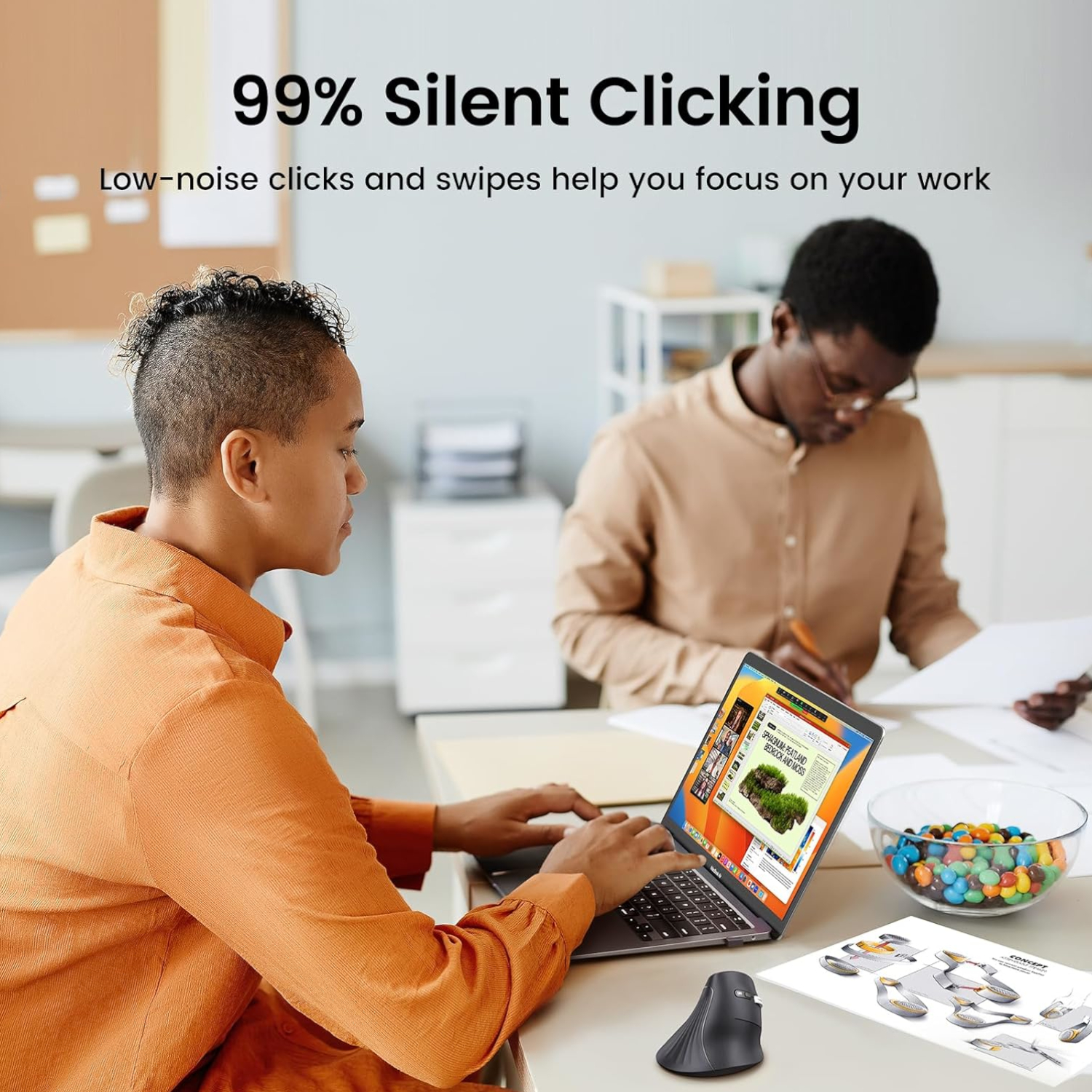 MU008-25444_Ugreen-Multi-Mode-Vertical-Mouse_04 UGREEN Multi-Mode Vertical Mouse Bluetooth and 2.4G Wireless–Black