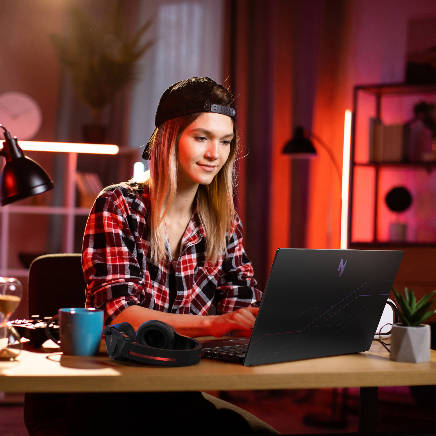 NH.QUAEA_.00C_Acer-NITRO-V-15-Gaming-Laptop-15.6inch_ls06 Acer NITRO V 15 Gaming Laptop 15.6″ | Intel Core 5 210H | 16GB | 512GB | RTX 4050 6GB | Windows 11 Home