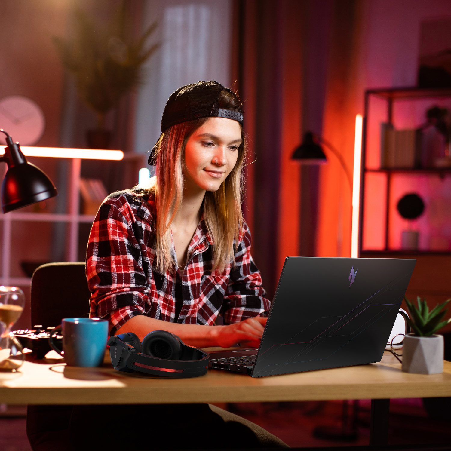 NH.QUAEA_.00D_Acer-NITRO-V-15-Gaming-Laptop-15.6inch_ls06-1 Acer NITRO V 15 Gaming Laptop 15.6″ | Intel Core 7 240H | 16GB | 512GB | RTX 4050 6GB | Windows 11 Home
