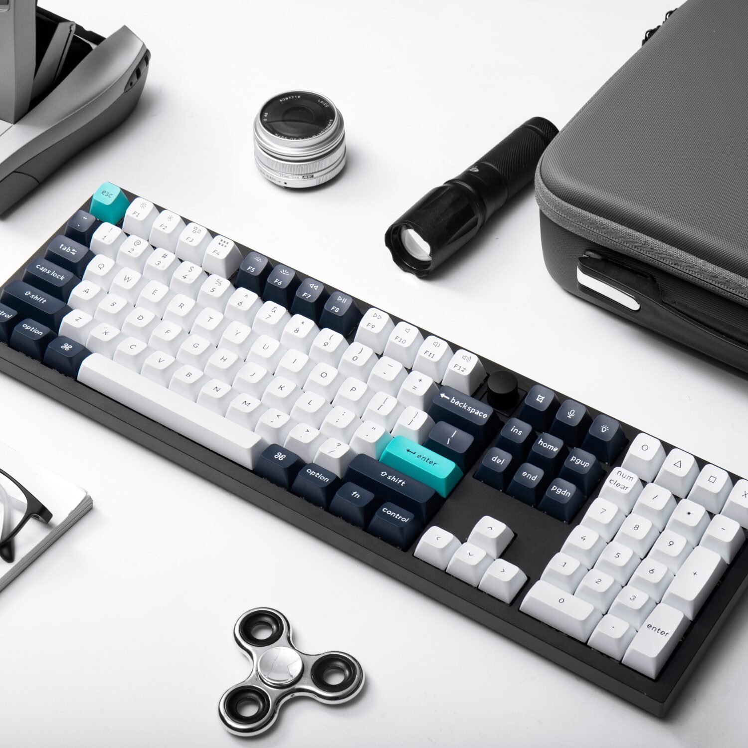 Q6M-M4-WR-7 Keychron Q6 Max QMK/VIA Wireless Mechanical Keyboard (Full-Size, Gateron Jupiter Banana)