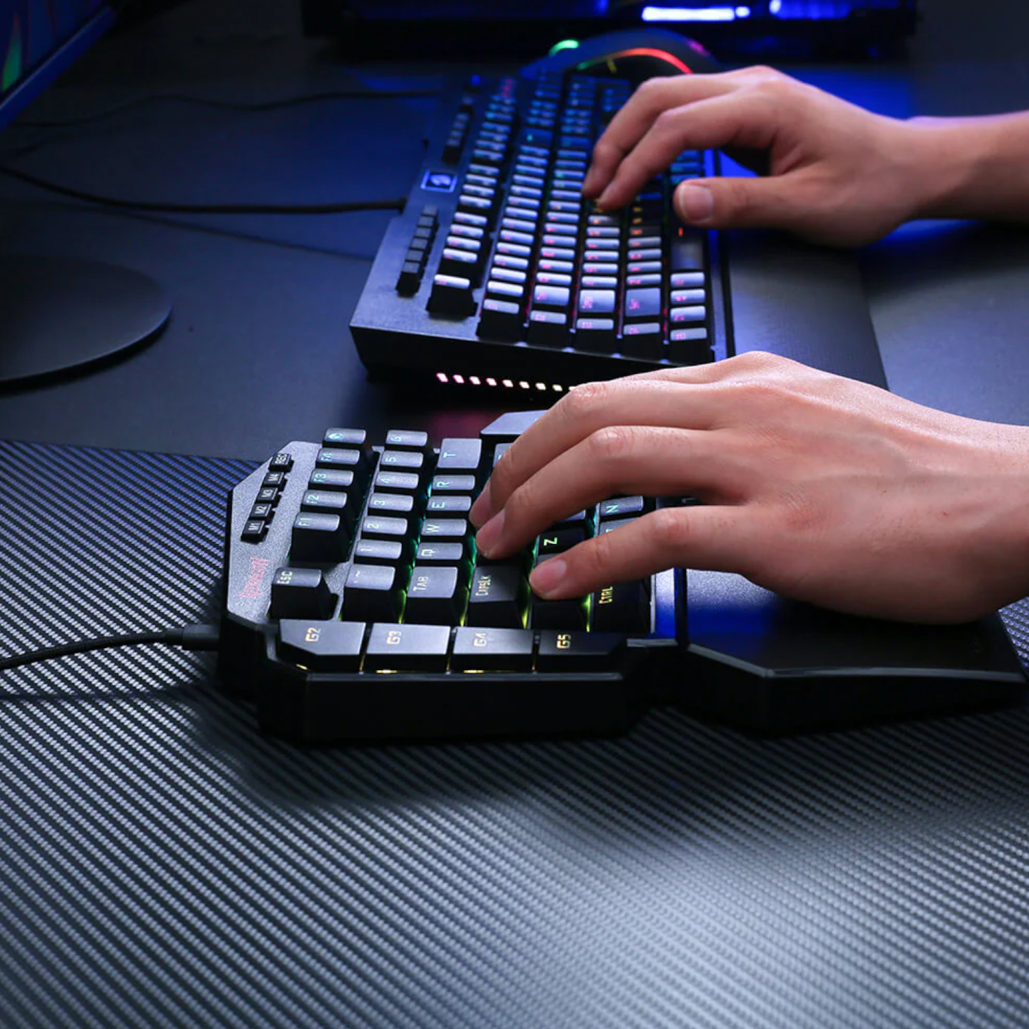 RD-K585RGB-PRO-B_Redragon-K585-DITI-ELITE-PRO-RGB-40-Wireless-Mechanical-Gaming-Keyboard-Blue-Switches_wr_05a Redragon K585 DITI ELITE PRO RGB 40% Wireless Mechanical Gaming Keyboard - Blue Switches