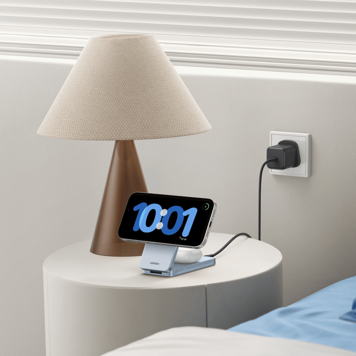 W756-55963_UGreen_25W_2-in-1_Magnetic_Wireless_Char_wr_06 UGreen 25W 2-in-1 Magnetic Wireless Charger